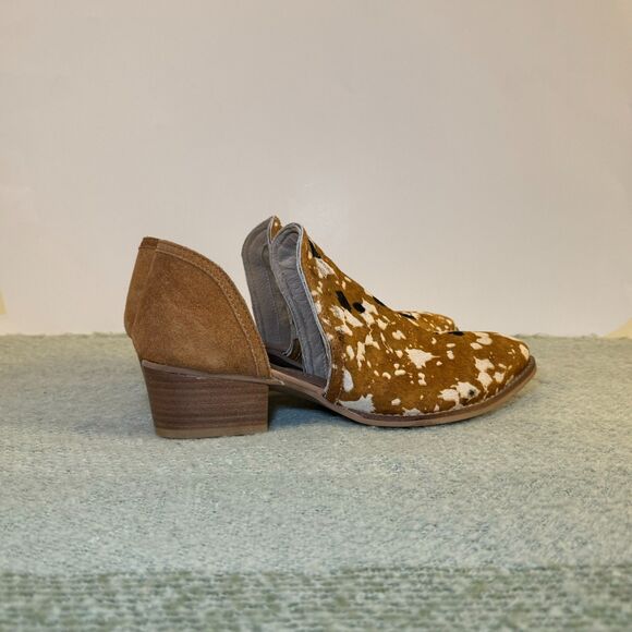 DIBA TURE | Shy Town Ankle Bootie - Picture 3 of 8